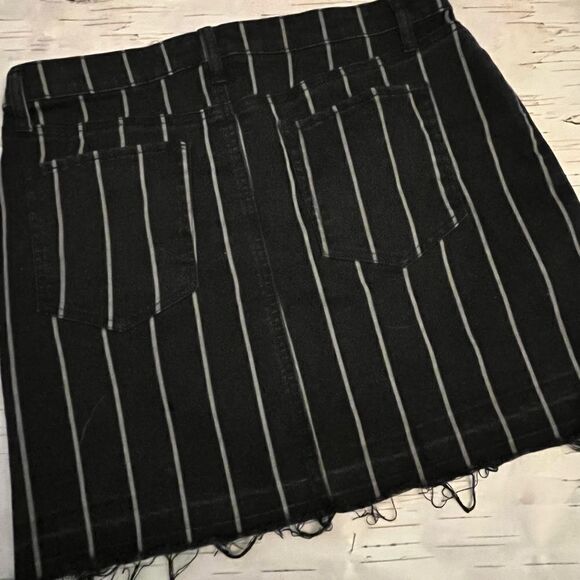 Tinsel pinstripe jean mini skirt - Picture 2 of 4